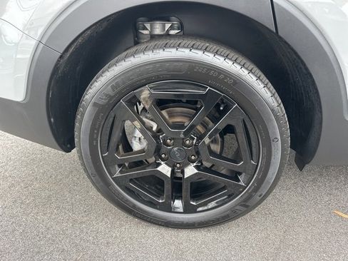 Used 2025 Kia Telluride EX X-Line image 35