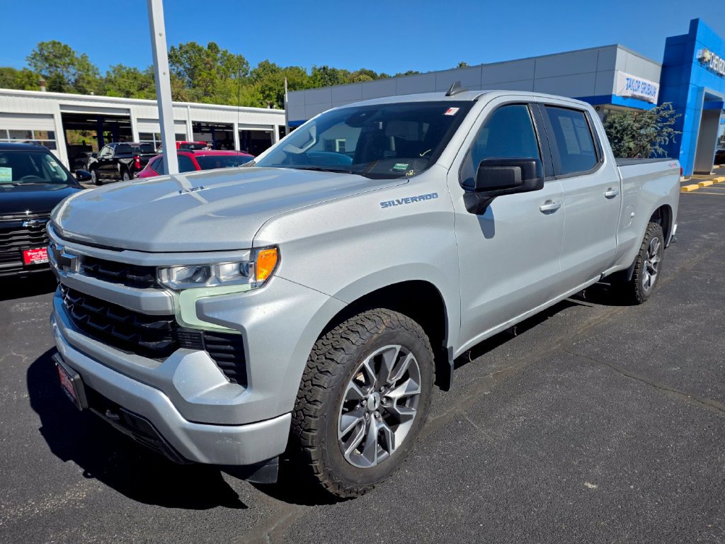 Used 2022 Chevrolet Silverado 1500 RST w/ Convenience Package II AWD/4WD image 4