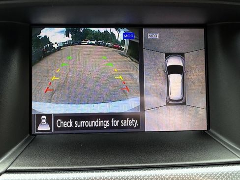 Used 2018 Nissan Pathfinder SL AWD/4WD image 16