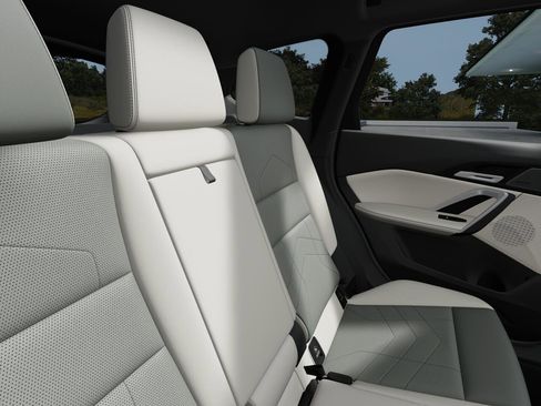 New 2026 BMW X1 M35i image 10