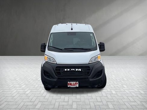 Used 2024 RAM ProMaster 2500 FWD image 2