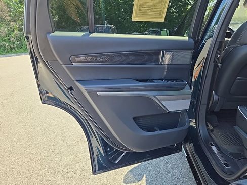 Used 2026 Cadillac Vistiq Platinum AWD/4WD image 46