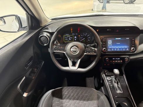 Used 2022 Nissan Kicks SV FWD image 26