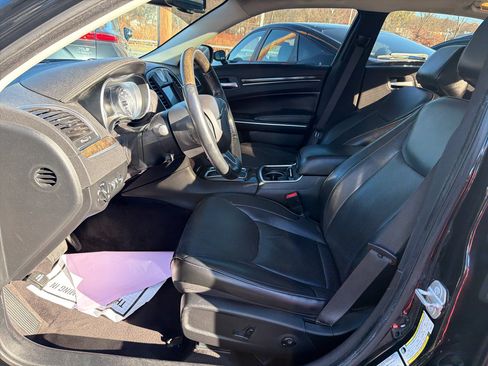 Used 2016 Chrysler 300 C image 16