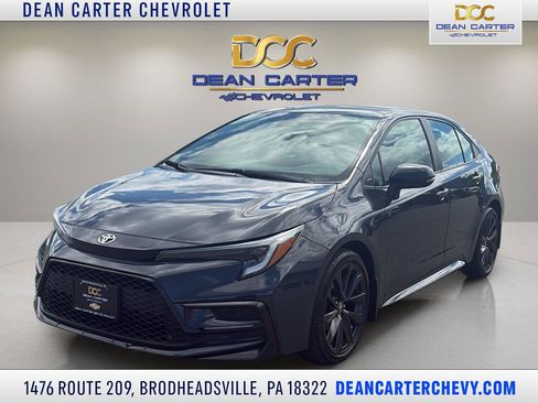 Used 2023 Toyota Corolla SE w/ Carpet Mat Package (TMS) FWD image 1