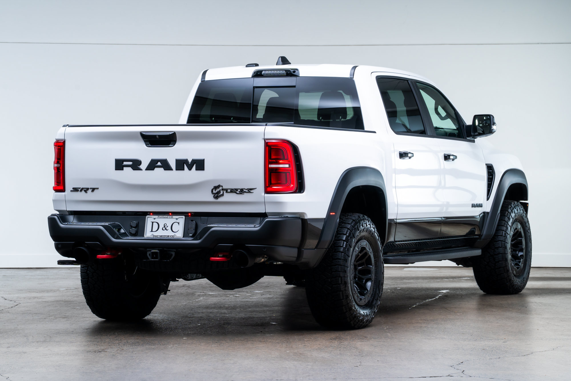 Used 2027 RAM 1500 4x4 Crew Cab image 7