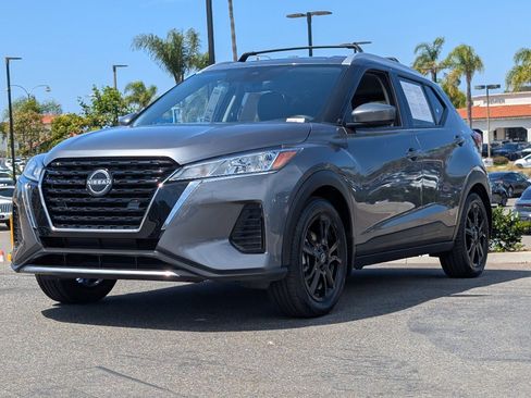 Used 2023 Nissan Kicks SV w/ Interior Electronics Package FWD image 11