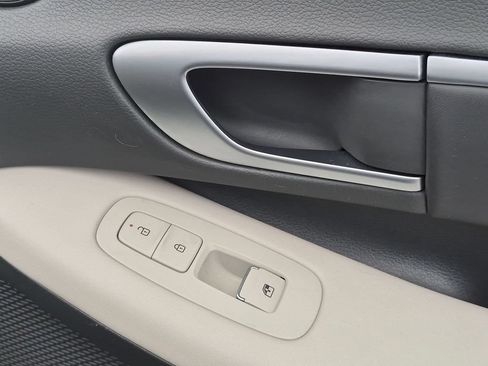 Used 2025 Hyundai Sonata SEL FWD image 34