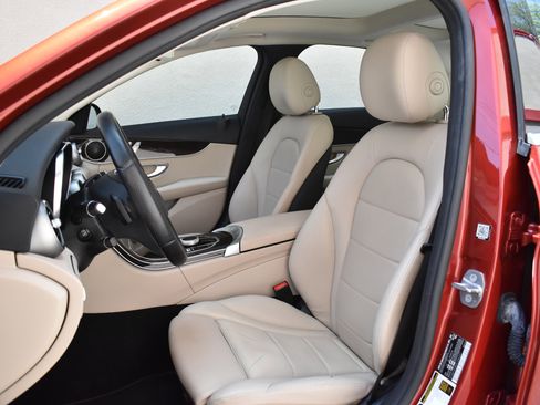 Used 2017 Mercedes-Benz C 300 4MATIC Sedan image 22