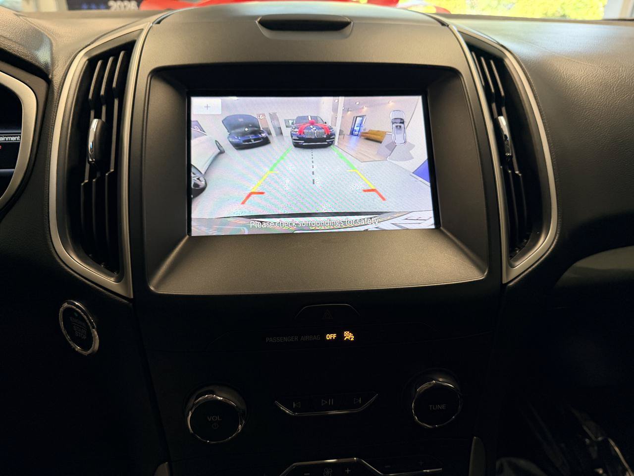 Used 2019 Ford Edge SEL w/ Equipment Group 201A AWD/4WD image 33
