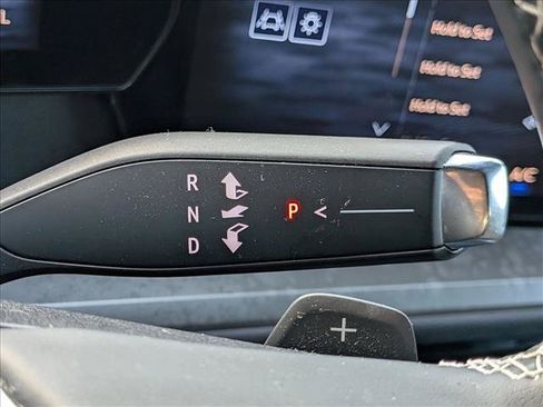 Used 2024 Chevrolet Traverse LS FWD image 12
