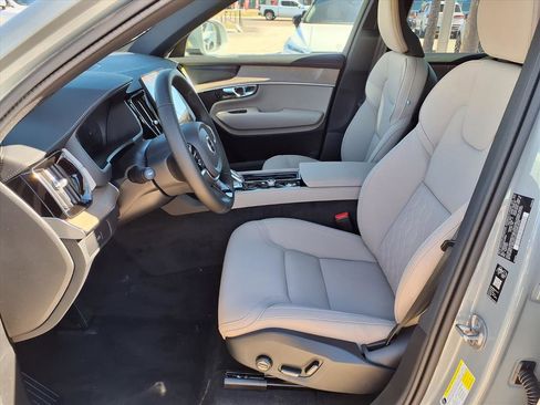 New 2026 Volvo XC90 B5 Plus image 14