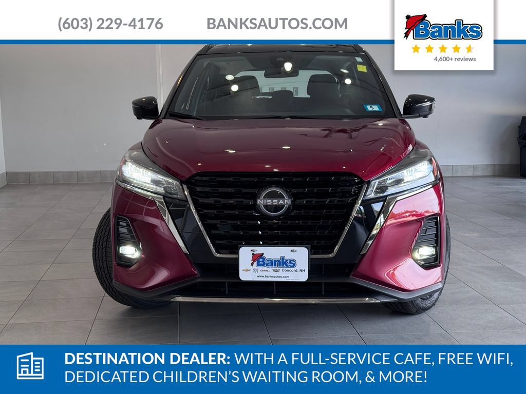 Used 2022 Nissan Kicks SR FWD image 3
