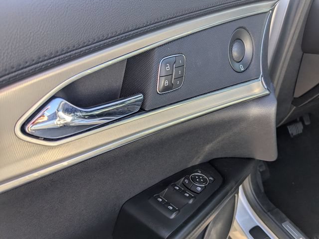 Used 2019 Lincoln Nautilus Reserve FWD image 10