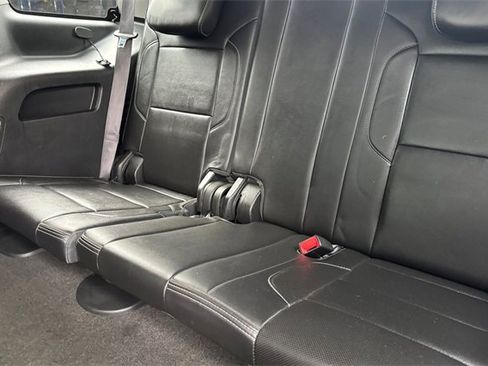 Used 2015 GMC Yukon Denali w/ Premium Package image 15