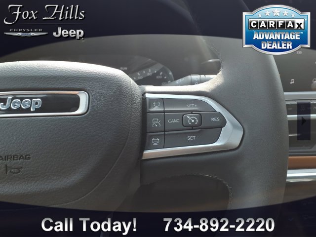 Certified 2024 Jeep Compass Limited w/ Sun and Sound Group AWD/4WD image 19