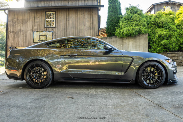 Used 2018 Ford Mustang Shelby GT350 w/ Convenience Package RWD image 8