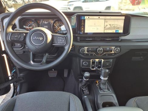 New 2025 Jeep Gladiator Sport image 23