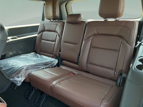New 2025 Lincoln Navigator L Reserve image 27