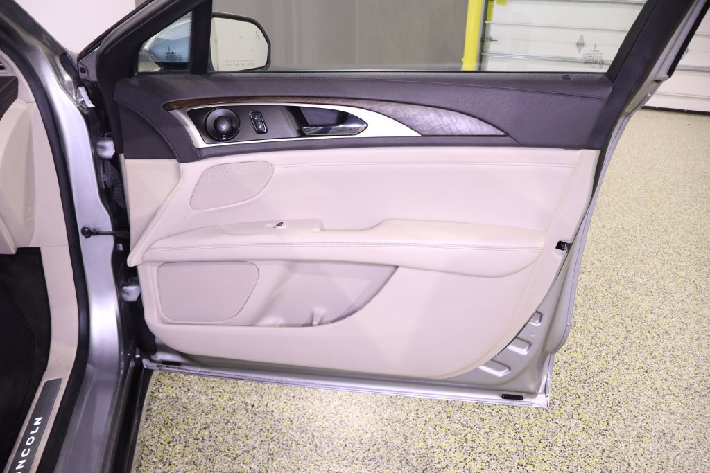 Used 2020 Lincoln MKZ Reserve FWD image 39