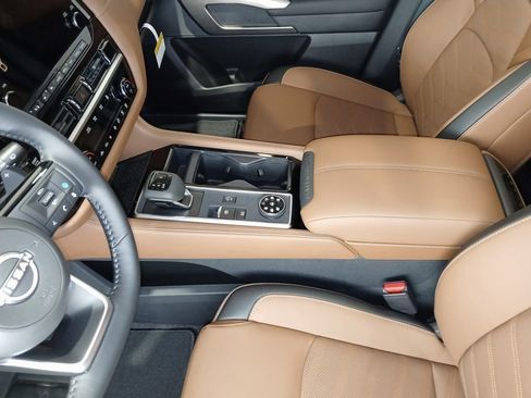 New 2025 Nissan Pathfinder Platinum w/ Lighting Package (N92) image 20