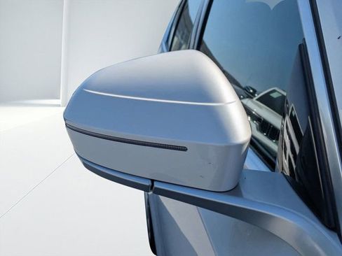 Used 2025 BMW 530i RWD image 10