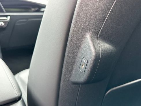 New 2025 Kia Niro EX image 13