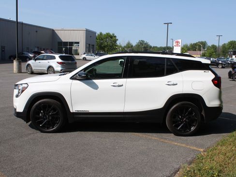 Used 2024 GMC Terrain SLT w/ Elevation Edition AWD/4WD image 5