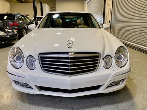 Used 2008 Mercedes-Benz E 350 Sedan image 4