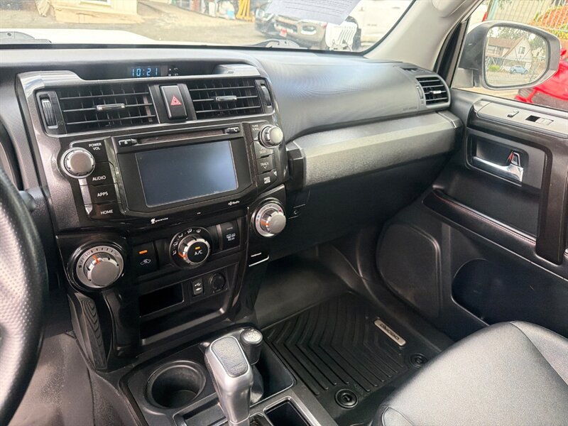 Used 2015 Toyota 4Runner TRD Pro AWD/4WD image 17