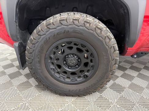 Used 2025 Toyota 4Runner SR5 image 18