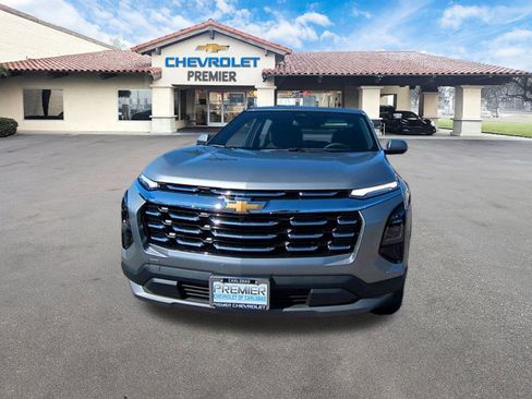 New 2026 Chevrolet Equinox LT image 3