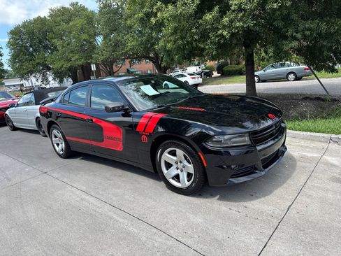 Used 2021 Dodge Charger Police RWD image 2