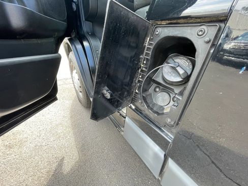Used 2018 RAM ProMaster 2500 w/ Interior Convenience Group FWD image 10