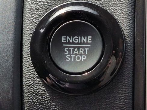 New 2025 Ford Expedition Active image 33