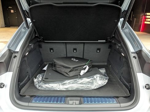 New 2025 Porsche Macan 4 Electric AWD/4WD image 24