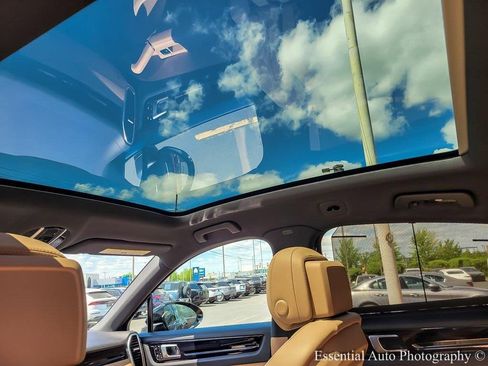 Used 2021 Porsche Cayenne Coupe image 12