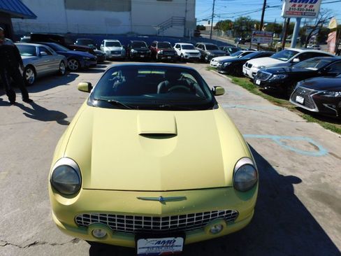Used 2002 Ford Thunderbird image 29