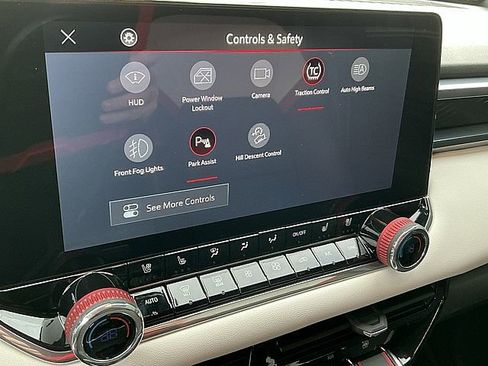 Used 2024 GMC Canyon AT4X w/ AT4X AEV Edition image 24