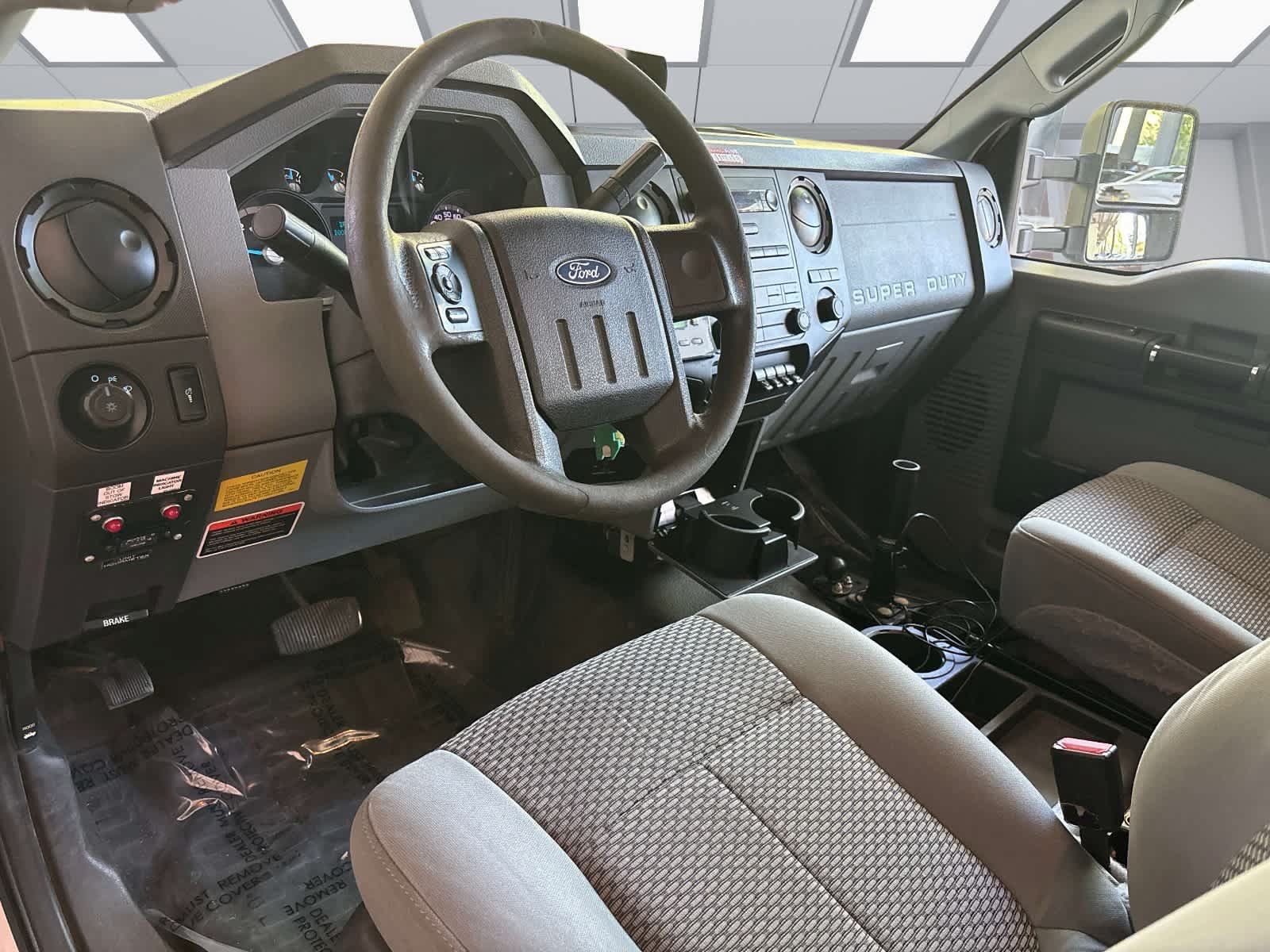 Used 2012 Ford F550 Luxury w/ PWR Equipment Group RWD image 6