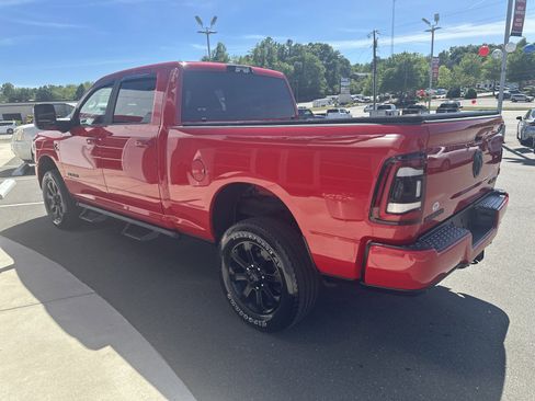 Used 2024 RAM 2500 Big Horn w/ Night Edition AWD/4WD image 6