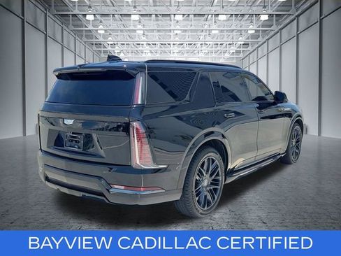 Certified 2026 Cadillac Escalade IQL Sport 1 w/ LPO, ONYX Package AWD/4WD image 7