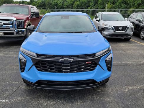 Used 2024 Chevrolet Trax RS w/ Driver Confidence Package FWD image 1