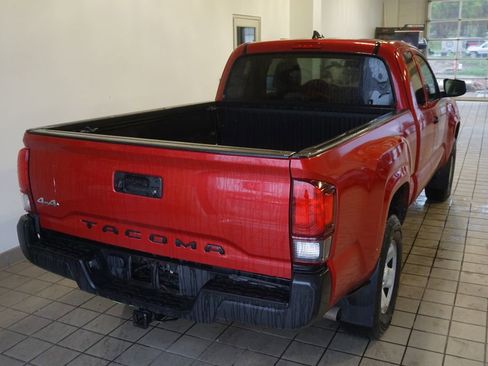 Used 2019 Toyota Tacoma SR AWD/4WD image 11