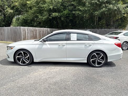 Used 2021 Honda Accord Sport image 2