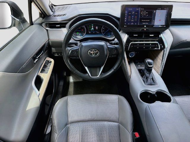 Used 2021 Toyota Venza Limited AWD/4WD image 17