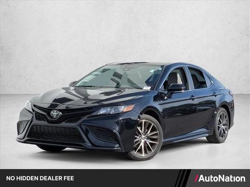 Certified 2024 Toyota Camry SE w/ Convenience Package FWD image 1