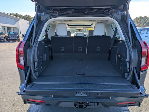 Used 2025 Ford Expedition Max Active image 30