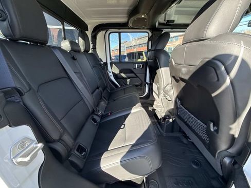 New 2026 Jeep Gladiator Sport AWD/4WD image 37