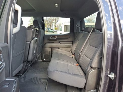 Used 2023 Chevrolet Silverado 1500 LT image 10